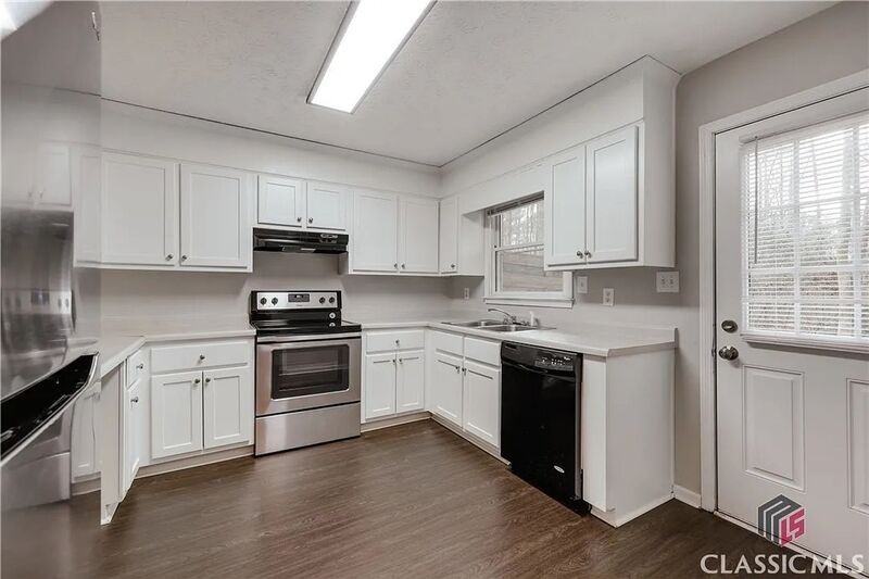 207 Highland Park Dr - Photo 6 of 24