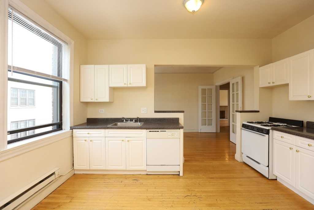 OAK + DEMPSTER #3F - Photo 4 of 21