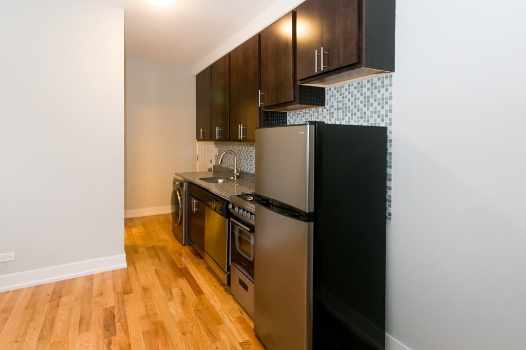 900 W George St #G - Photo 2 of 17