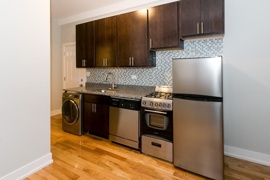 900 W George St #G - Photo 3 of 17