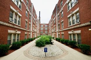 540 W Surf St #2S - Photo 1 of 1