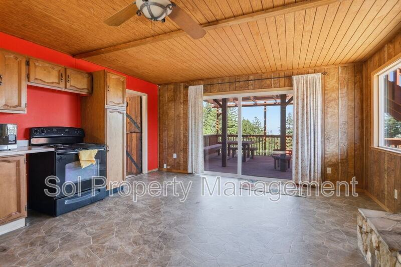 1005 Summit Rd - Photo 4 of 26
