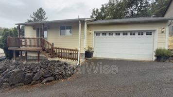 featured image of 1384 Ne Ridge Ave