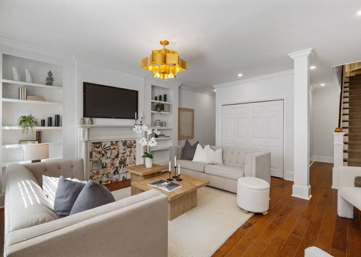 129A Bainbridge St - Photo 3 of 10