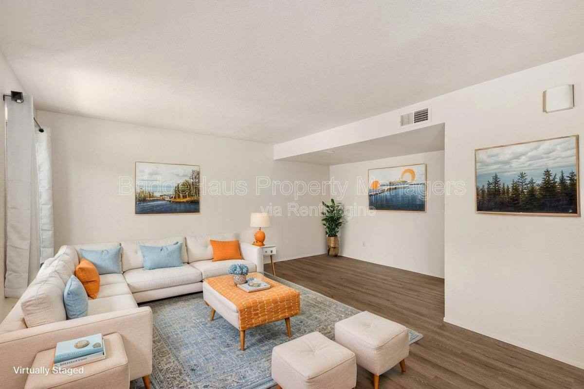 7831 Rancho Fanita Dr #D - Photo 3 of 10