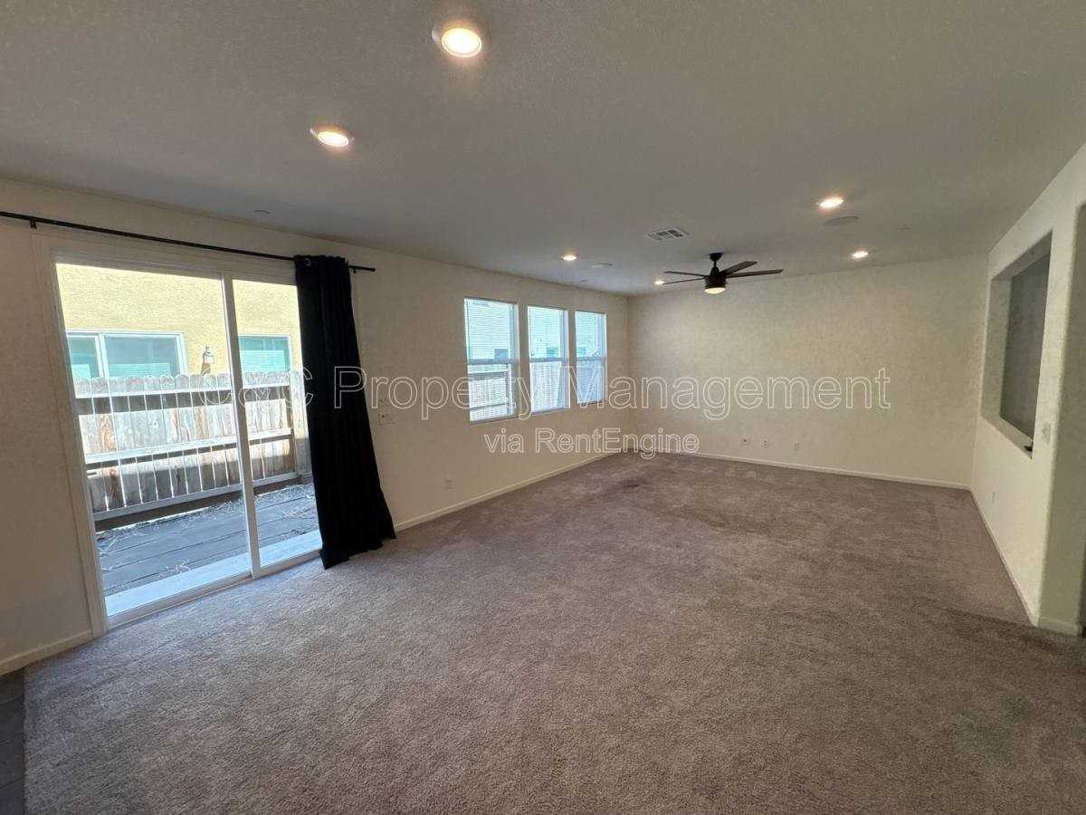 10834 Albano Ln - Photo 2 of 10