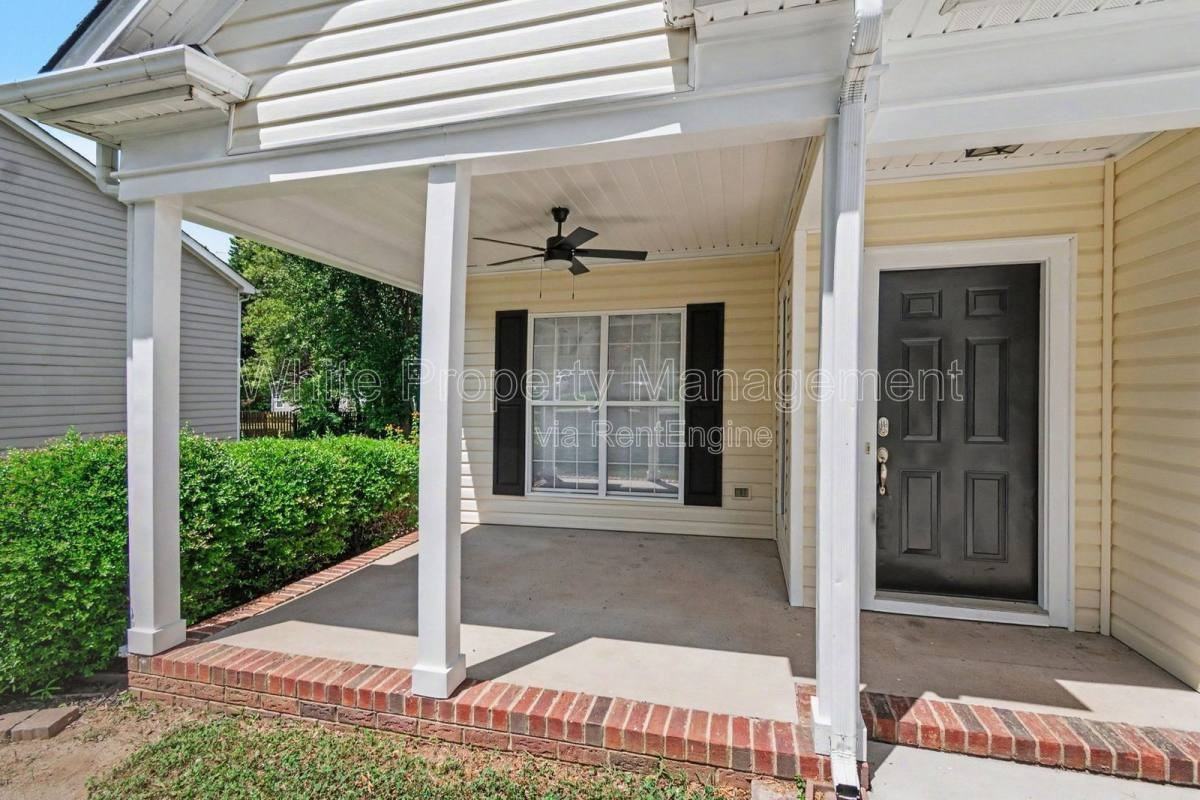 13606 Red Wine Ct - Photo 2 of 10