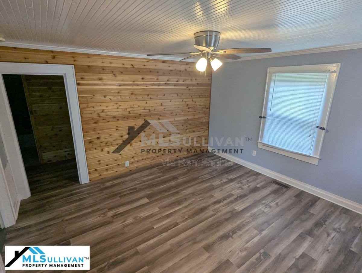 641 Cornelius St - Photo 2 of 9