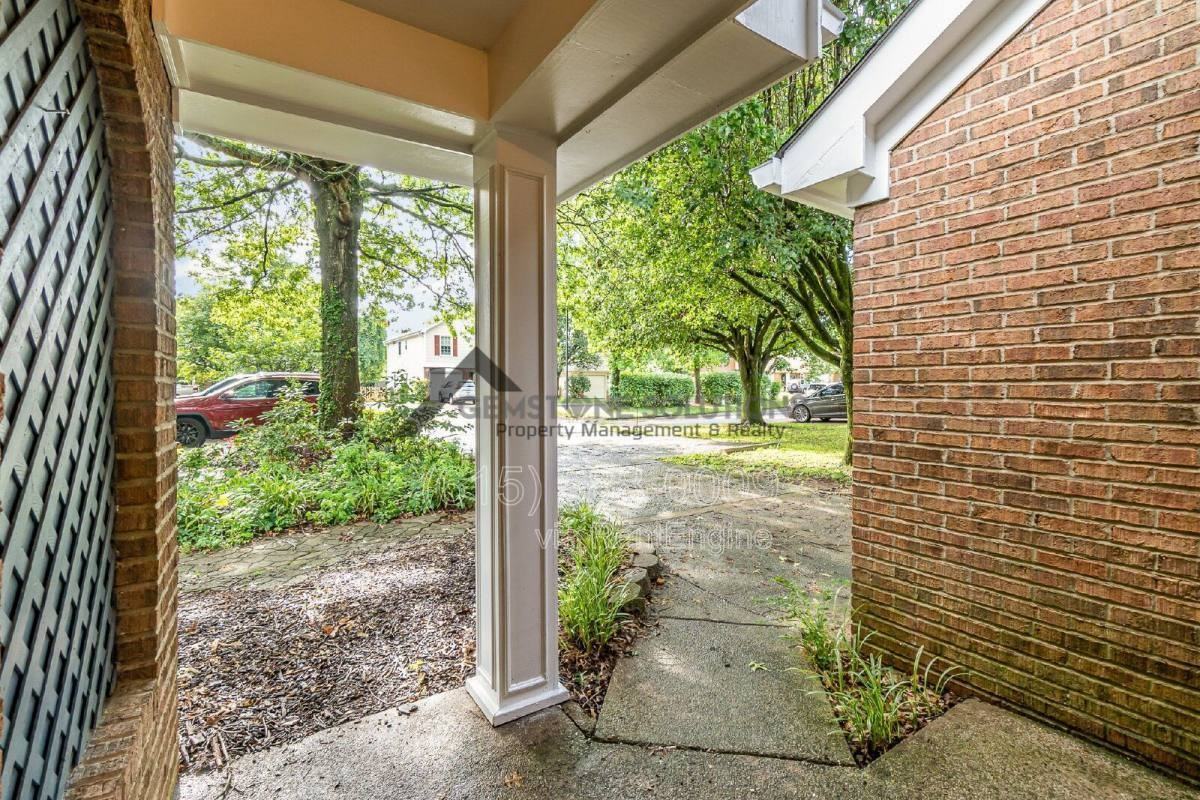 108 Meridian Ct - Photo 3 of 10