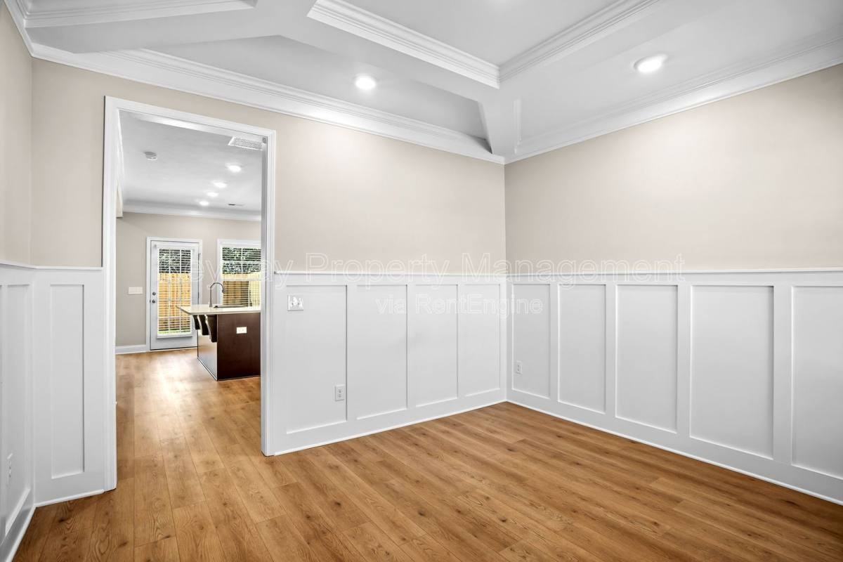 3109 Venetian Dr - Photo 4 of 10