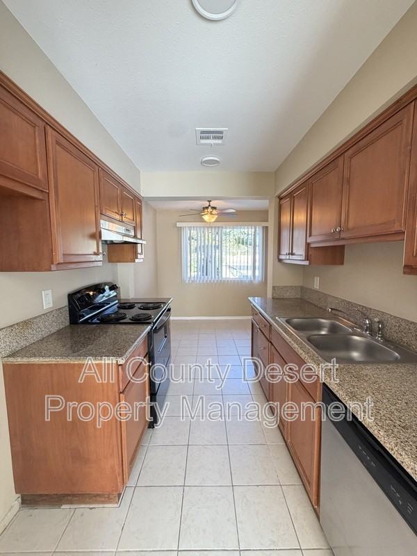 69180 Victoria Dr #8 - Photo 5 of 28
