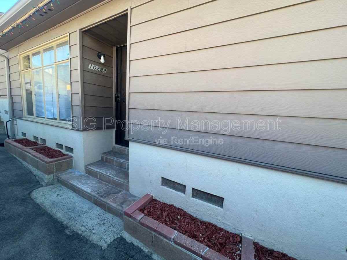 10222 Mcclemont Ave - Photo 2 of 10