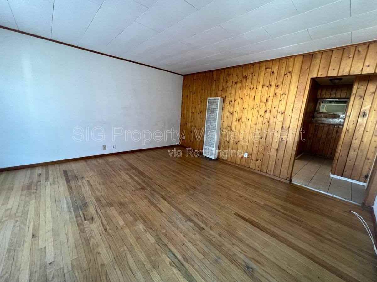 10222 Mcclemont Ave - Photo 3 of 10