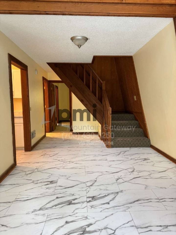 150 Cross Creek Trl - Photo 4 of 10
