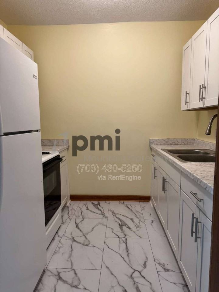 150 Cross Creek Trl - Photo 5 of 10