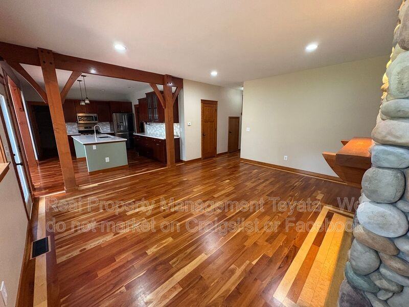 4209 Springland Ln - Photo 6 of 30