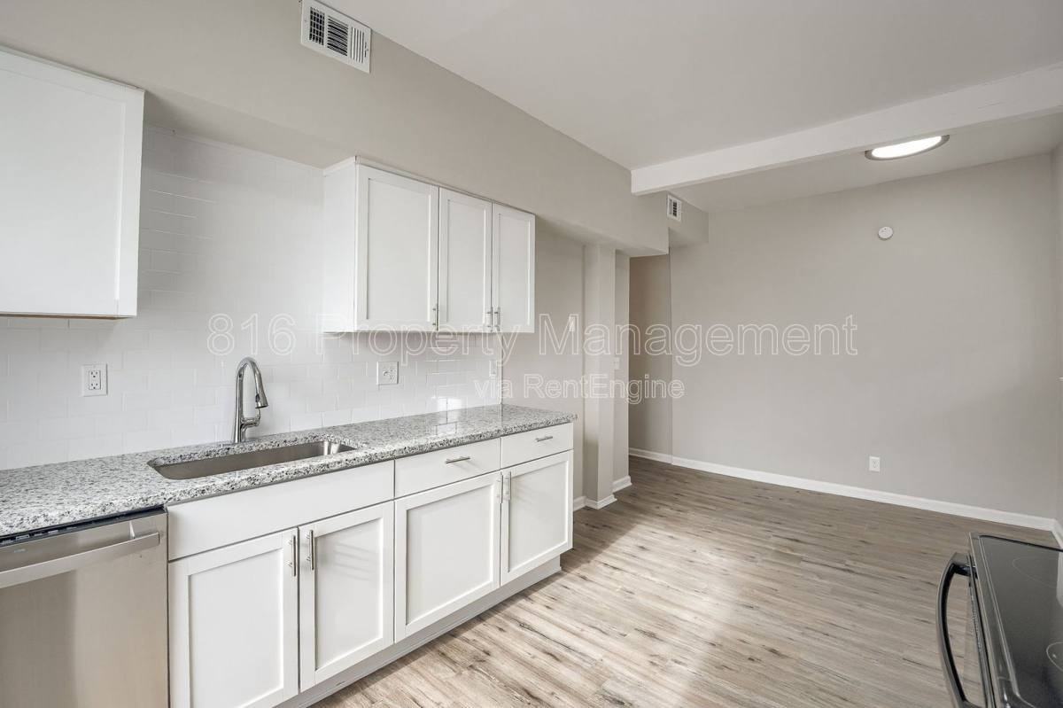 301 Benton Blvd #5 - Photo 7 of 10