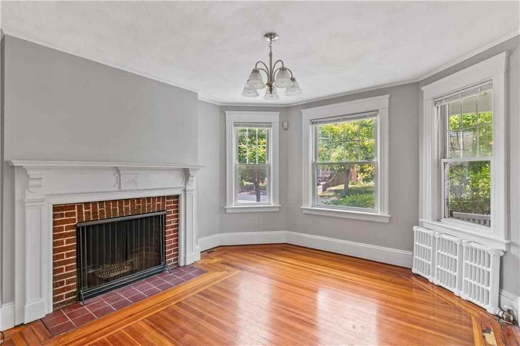 155 Irving Ave - Photo 3 of 20