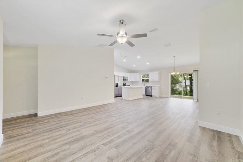 1640 W Saint Elizabeth Pl - Photo 5 of 14