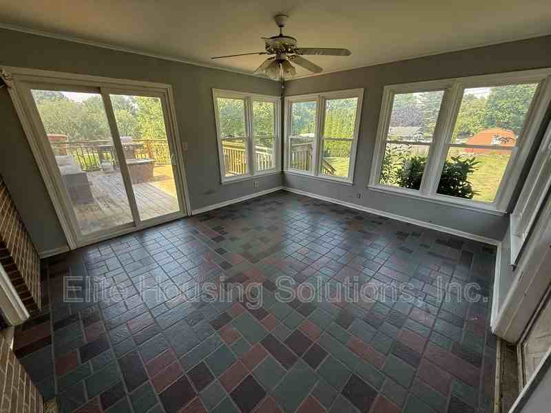 820 N 16th St - Photo 2 of 21