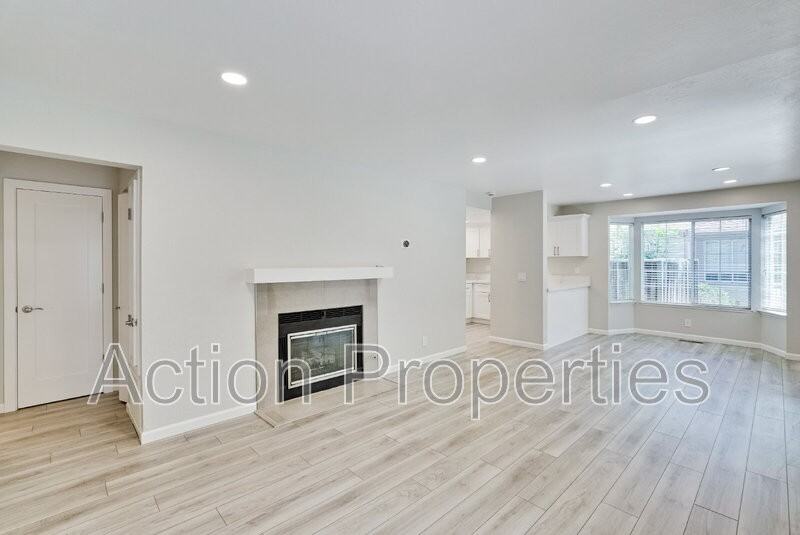 2091 San Luis Ave #8 - Photo 6 of 26