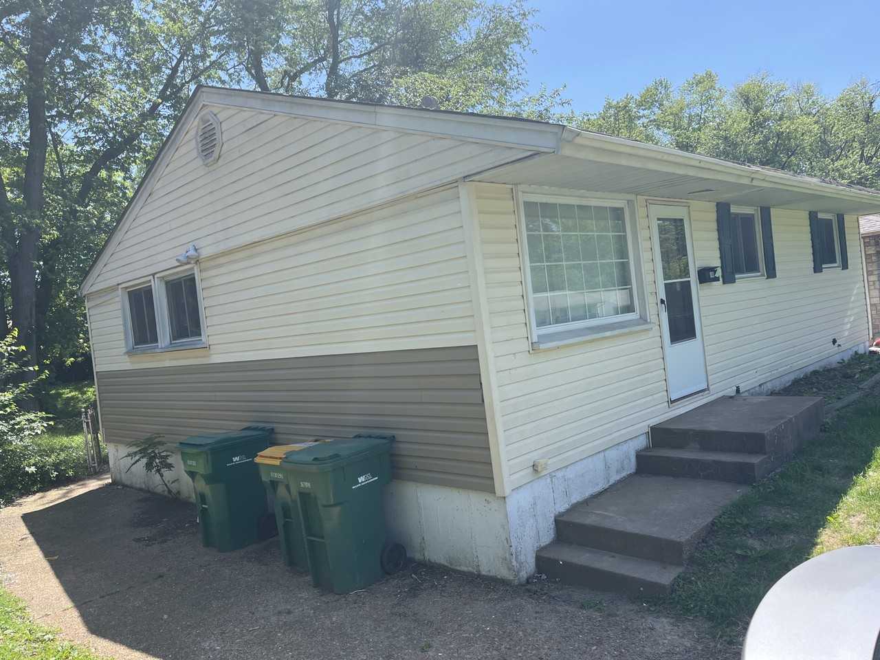 146 Roderick Dr - Photo 2 of 18