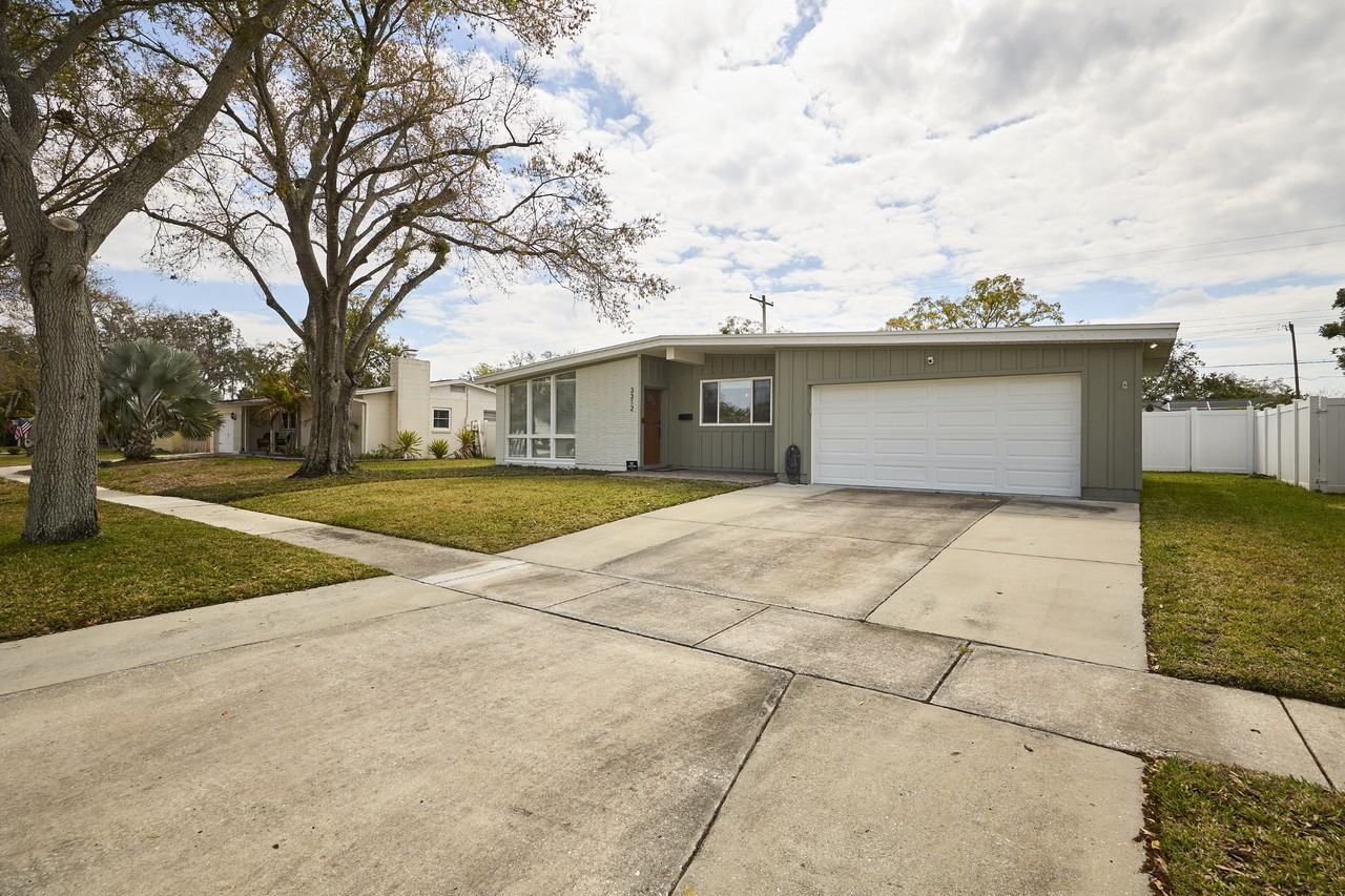 3312 Nakora Dr - Photo 4 of 50