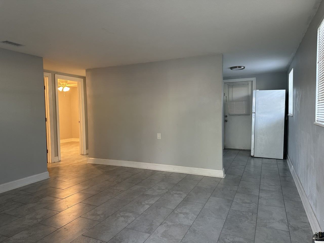 461 89th Ave N - Photo 2 of 10