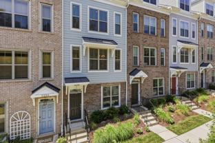 2252 S Glebe Rd - Photo 1 of 1
