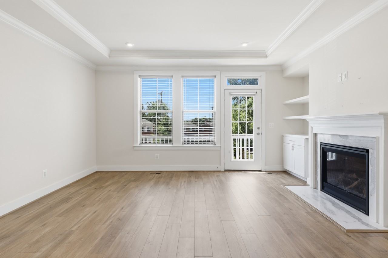 2252 S Glebe Rd - Photo 5 of 45