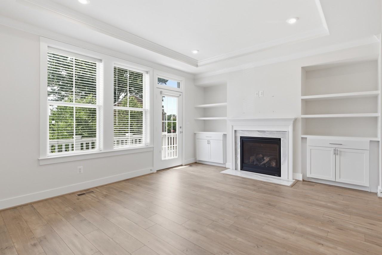 2252 S Glebe Rd - Photo 6 of 45