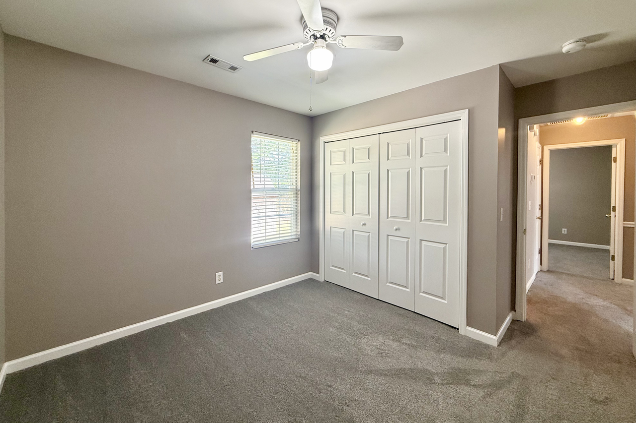 104 Conductor Ct - Photo 7 of 25