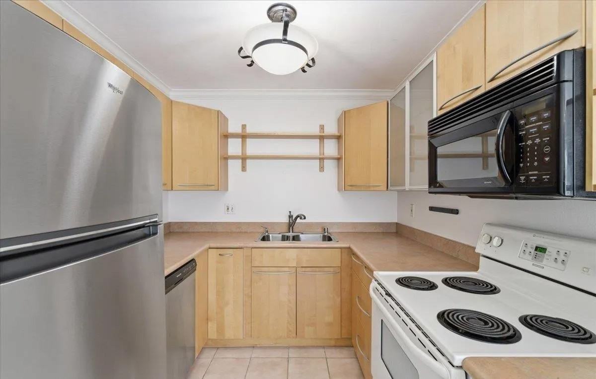 4404 Bond St - Photo 3 of 20