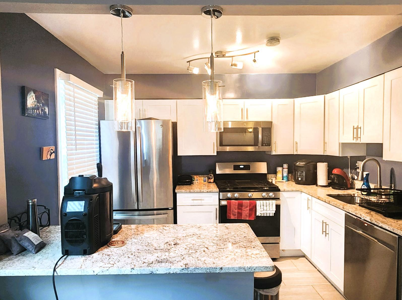 502 Lincoln St - Photo 4 of 15