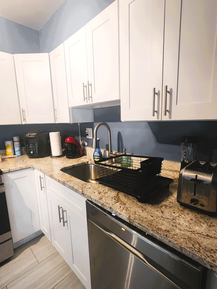 502 Lincoln St - Photo 5 of 15