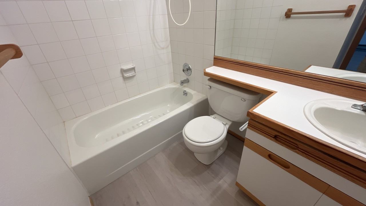 127 Yale Ave - Photo 3 of 11
