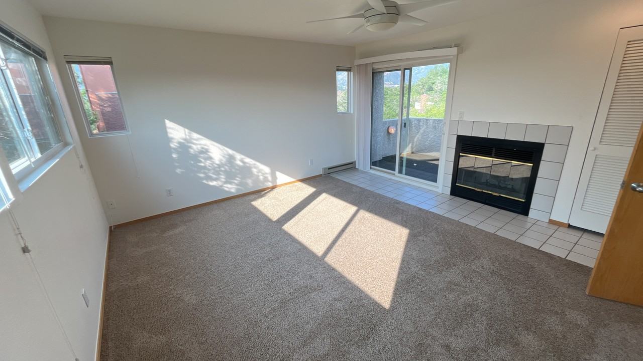 127 Yale Ave - Photo 7 of 11