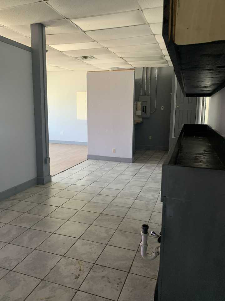 112 W Avenue E - Photo 7 of 16
