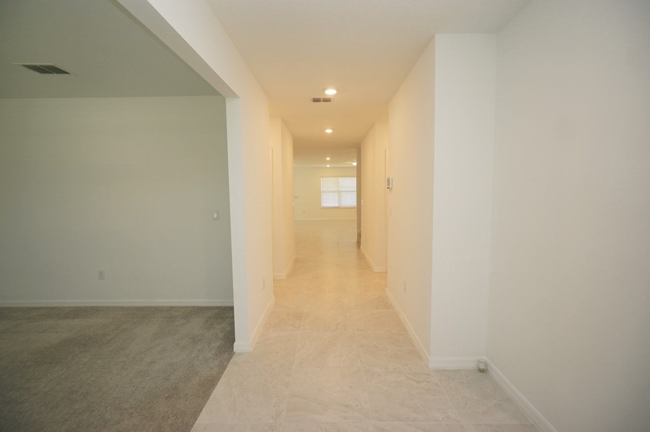 9667 Summers Cay Cir - Photo 4 of 33