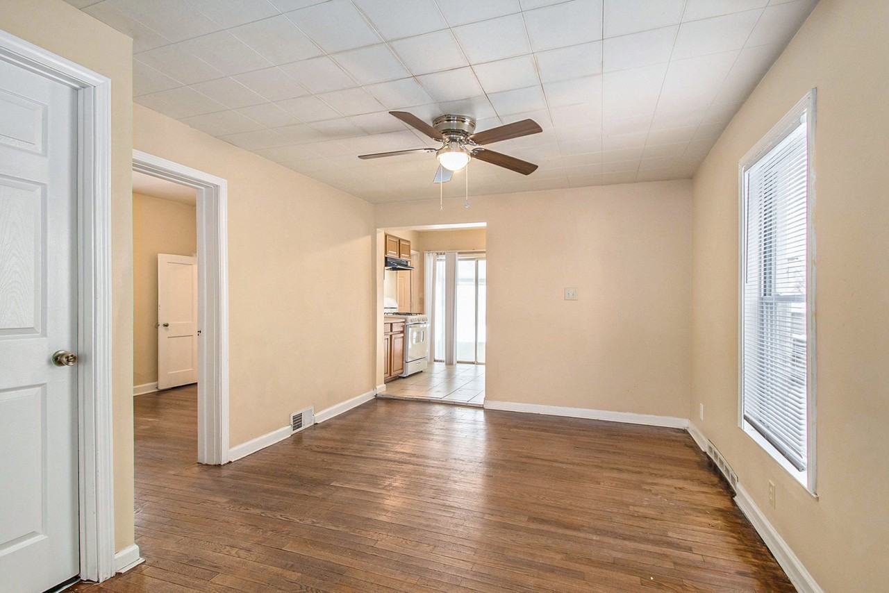 221 W 8th St - Photo 4 of 12