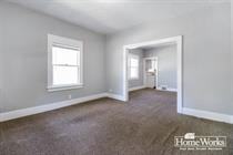 201 E Oakside St - Photo 4 of 15