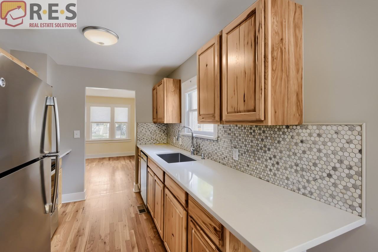 2203 S Humboldt St - Photo 6 of 17