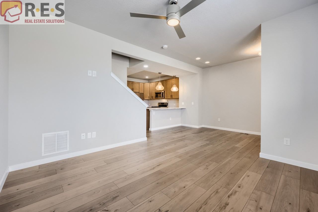 3659 Levy Park Dr - Photo 4 of 18