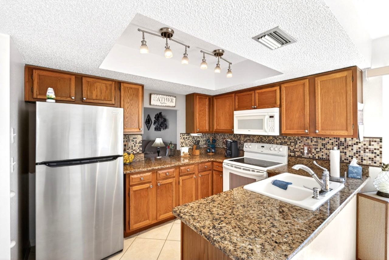 6688 San Casa Dr #L8 - Photo 6 of 26