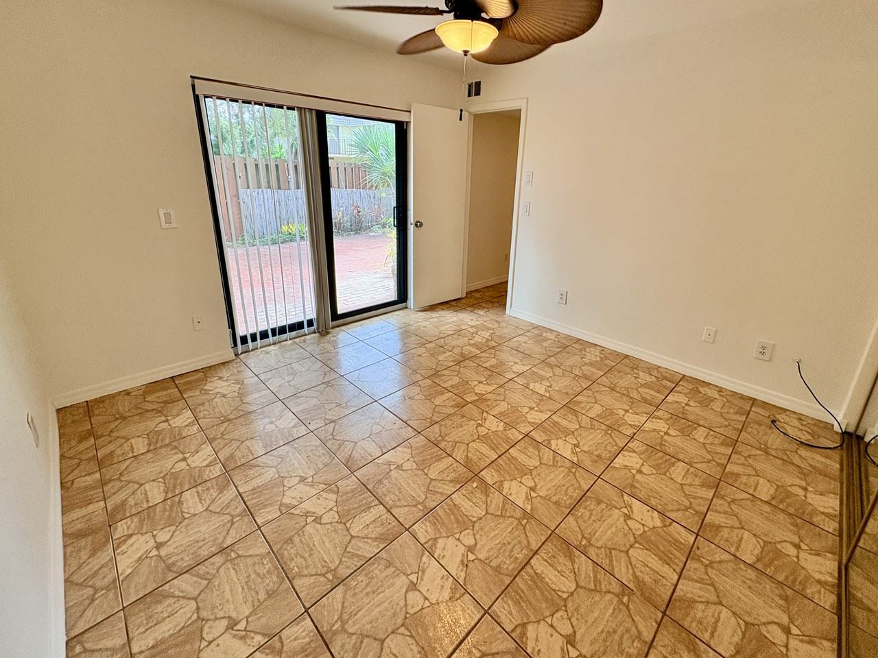 18 Cedar Dunes Dr - Photo 4 of 38