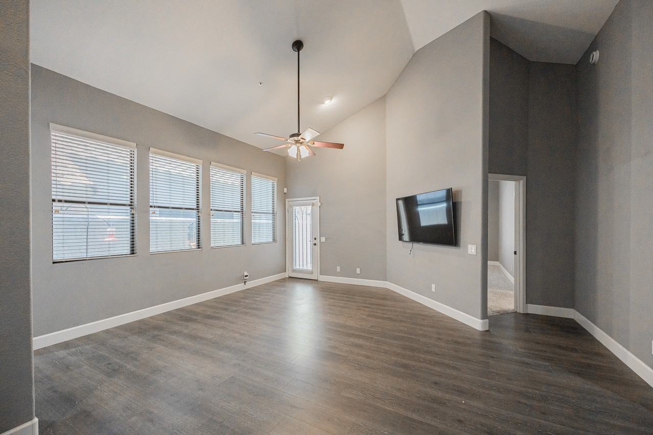 23750 N 75th Pl - Photo 4 of 29