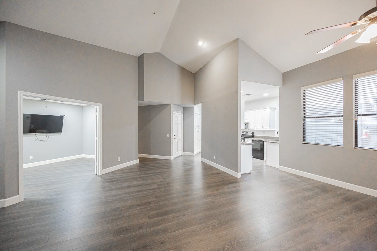 23750 N 75th Pl - Photo 7 of 29
