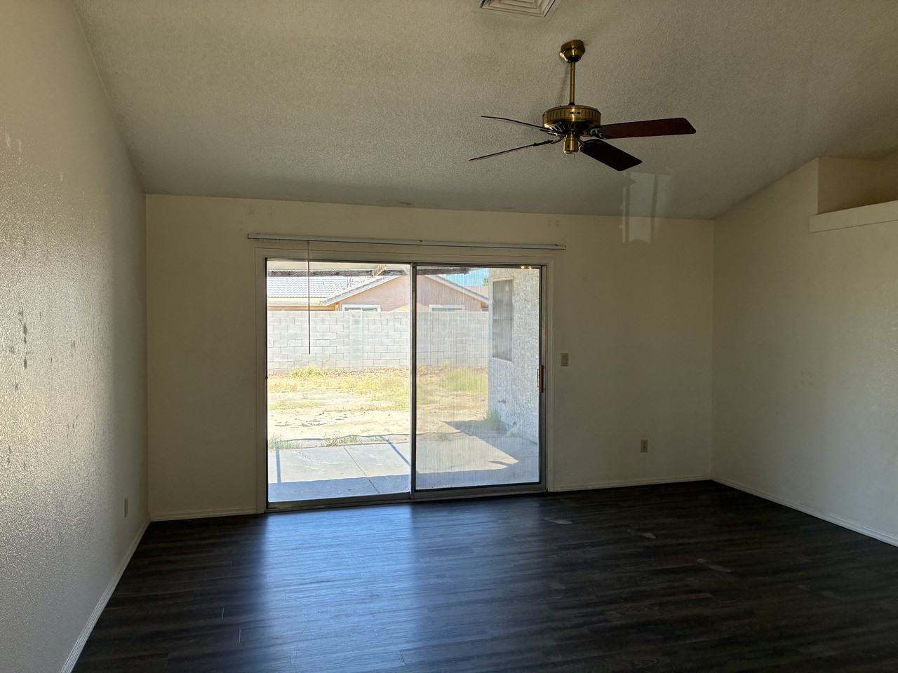 8208 W Columbine Dr - Photo 4 of 13