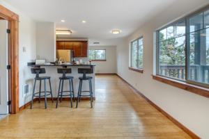 featured image of 1010 Nw Roanoke Ave