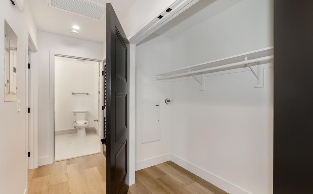 139 S Oak Knoll Ave - Photo 3 of 3